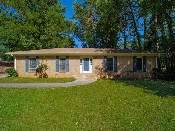 (undisclosed Address), East Pt, GA 30344