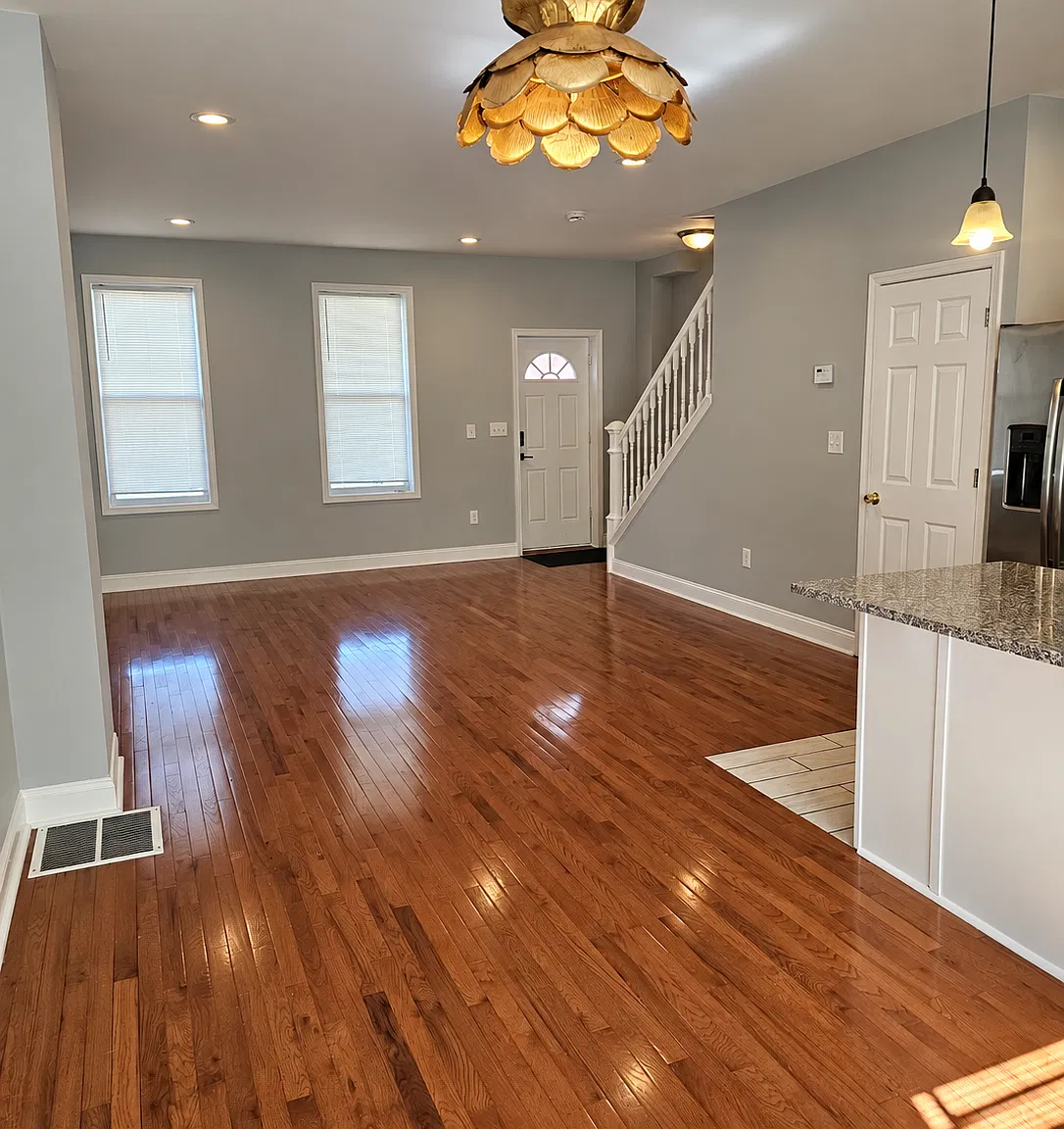 3 bed, 1739 sqft, $2,400 — Photo 2