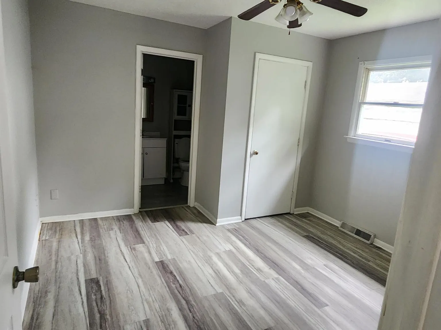 1 bed, 800 sqft, $690 — Photo 2