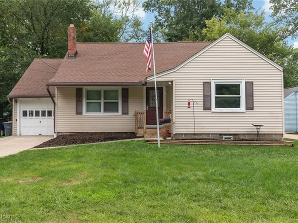 38278 Roselawn Ave, Willoughby, OH 44094