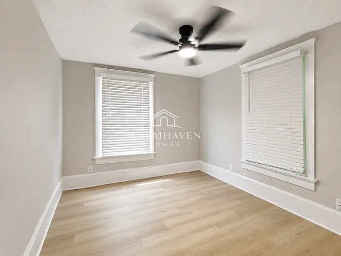 317 Para Ave — Photo 13
