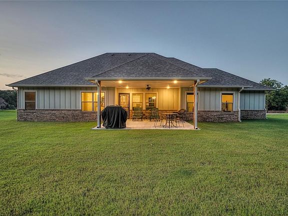 5th image of 43823 Hunters Hill Dr