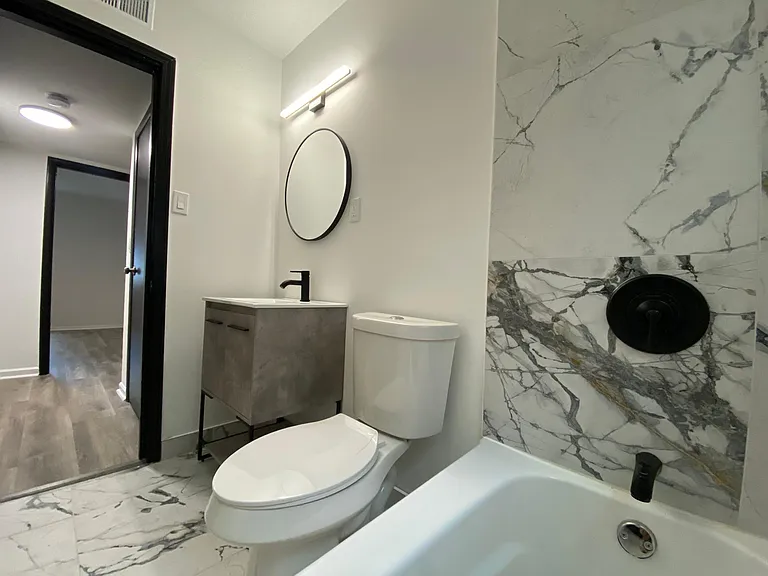 740 Mozley Dr SE #B6 — Photo 15