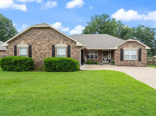 803 Katie Ln, Siloam Springs, AR 72761