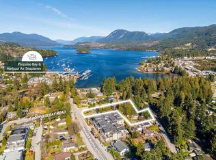 5694 Wharf Ave, Sechelt, BC V7Z0J3