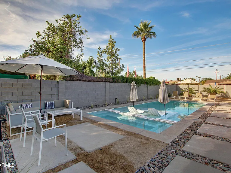 7034 E Wilshire Dr — Photo 18