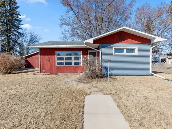 1118 S 6th St, Brainerd, MN 56401