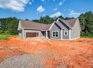 1210 Gilbert Rd, Bishop, GA 30621