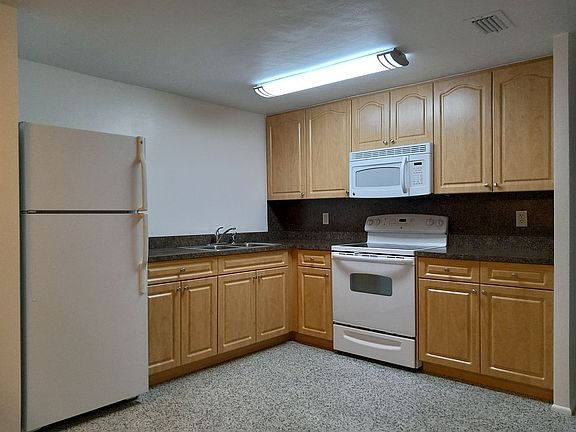 2nd image of 5411 6th St E