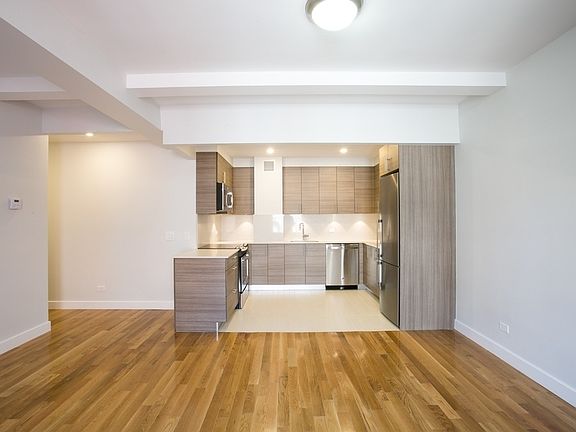 4th image of 210 W 70th St APT 505