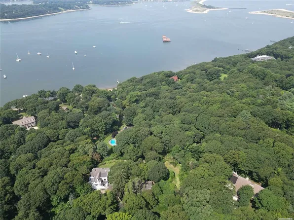 340 E Broadway, Port Jefferson, NY 11777