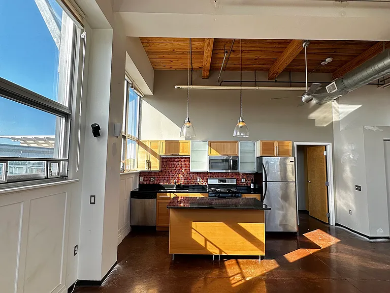 118 Holmes St #4 — Photo 9