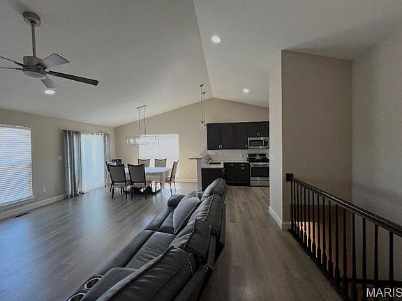 5th image of 1043 Timber Creek Ln