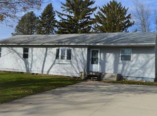 409 Jones St SE, Shellsburg, IA 52332