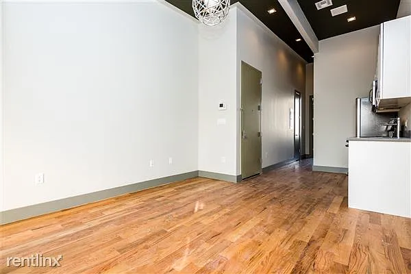 001_204_Irving_Avenue__3L-2