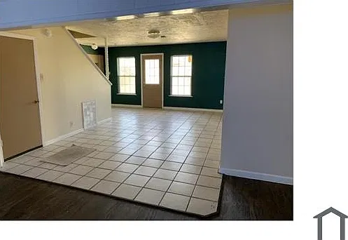 4 bed, 2081 sqft, $1,925 — Photo 3