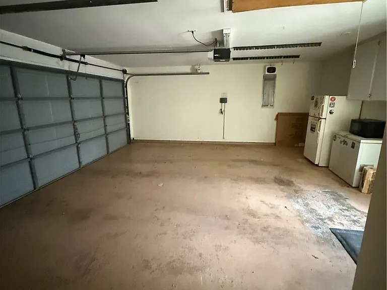 7649 Dallas St — Photo 23