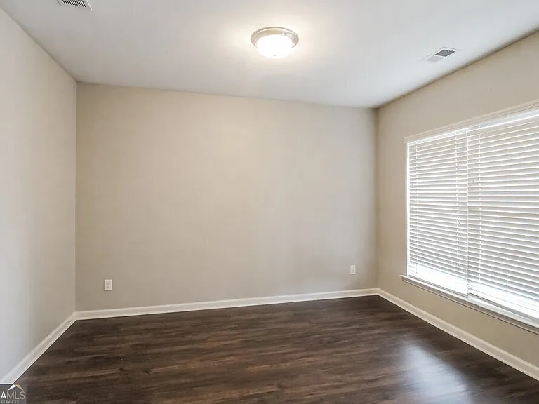 414 Darbys Run Ct — Photo 6