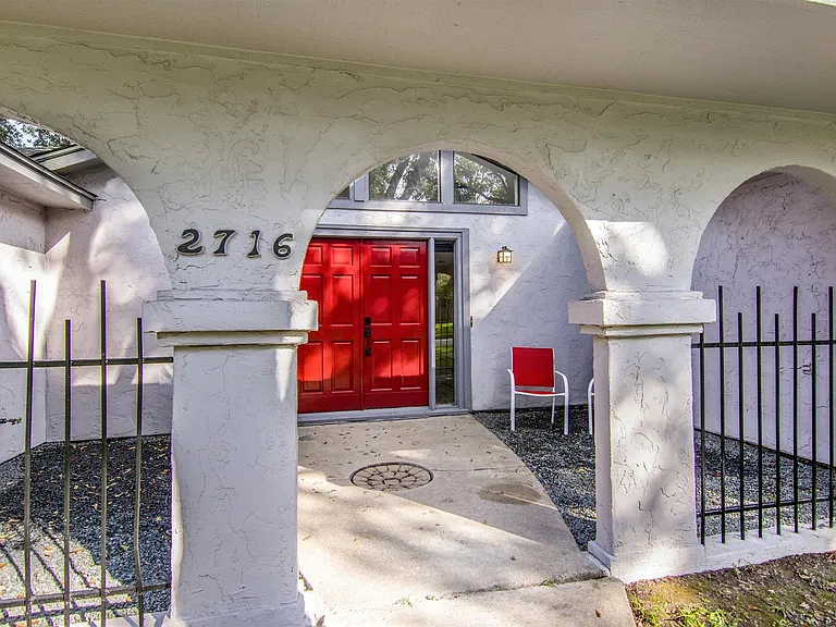 2716 Pine Cone Ln — Photo 2