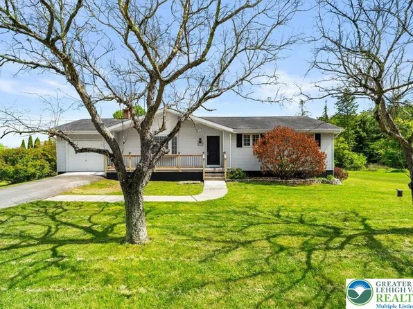 433 Sabol Rd, Stroudsburg, PA 18360