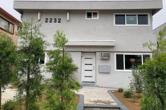 2232 Carmona Ave #5