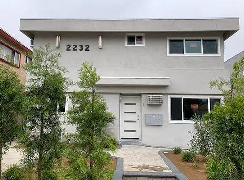 2232 Carmona Ave #5 Photo 1