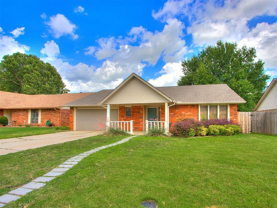 1st image of 700 S Willowood Dr