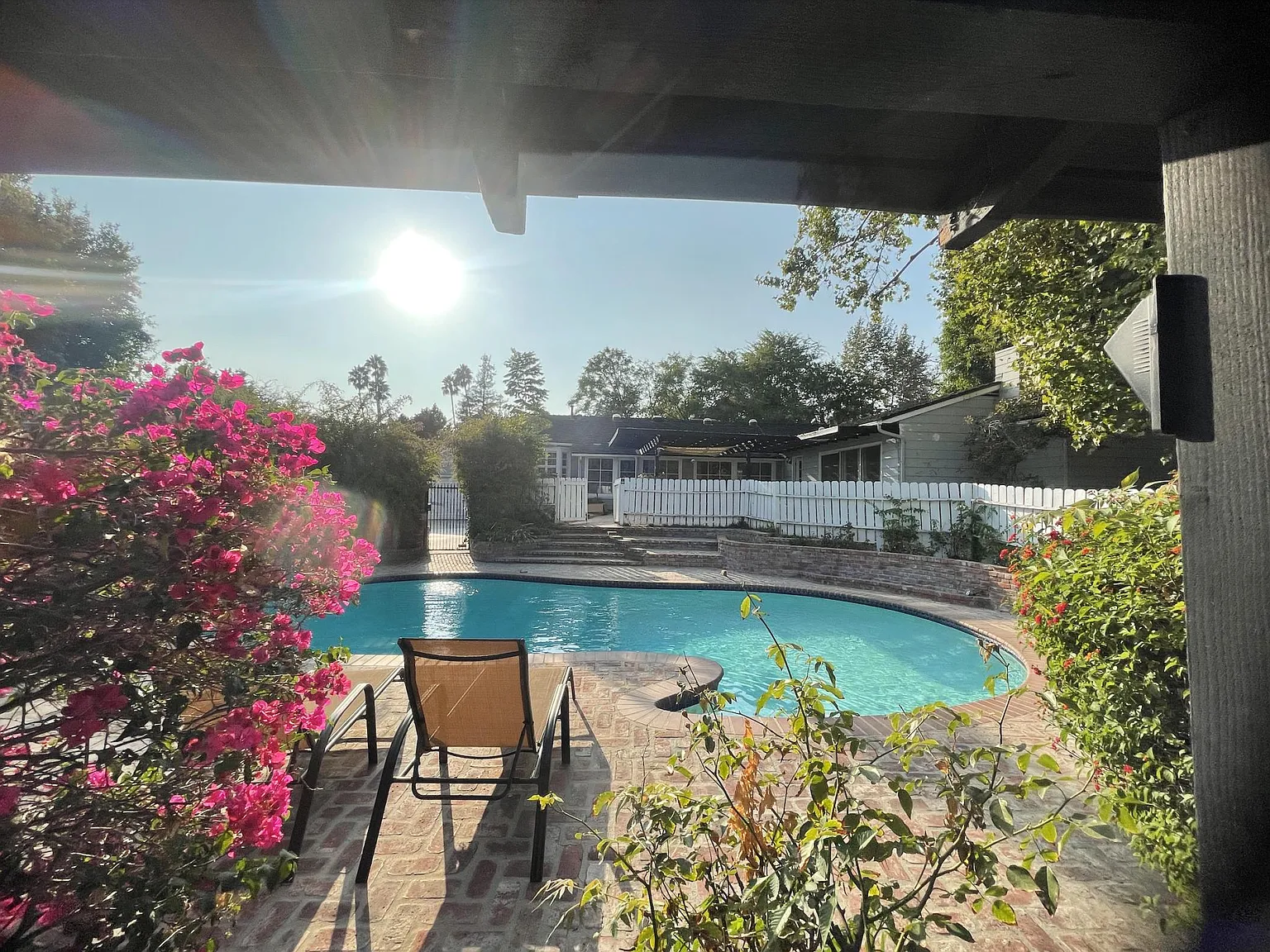 4 bed, 2378 sqft, $6,600 — Photo 3