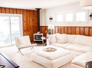 10590 Runyan Lake Rd, Fenton, MI 48430