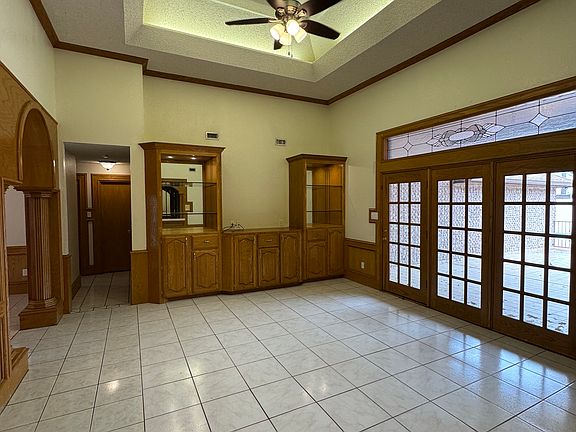 5th image of 708 Bluebird Ave
