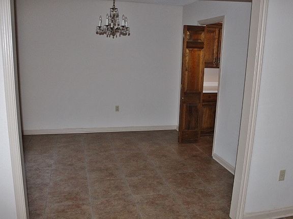 3rd image of 501 Nederland Dr