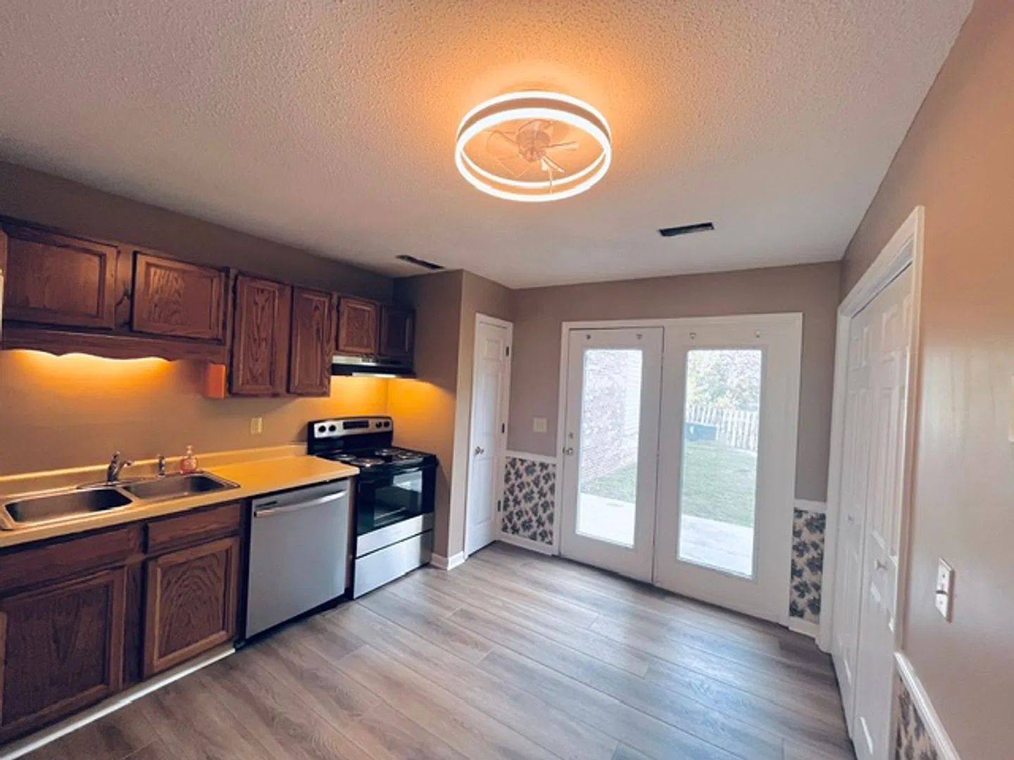 Maryville City Condo - 3 Bedroom In Rachael's Place — Photo 4