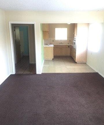 4th image of 25982 Tamarisk Dr