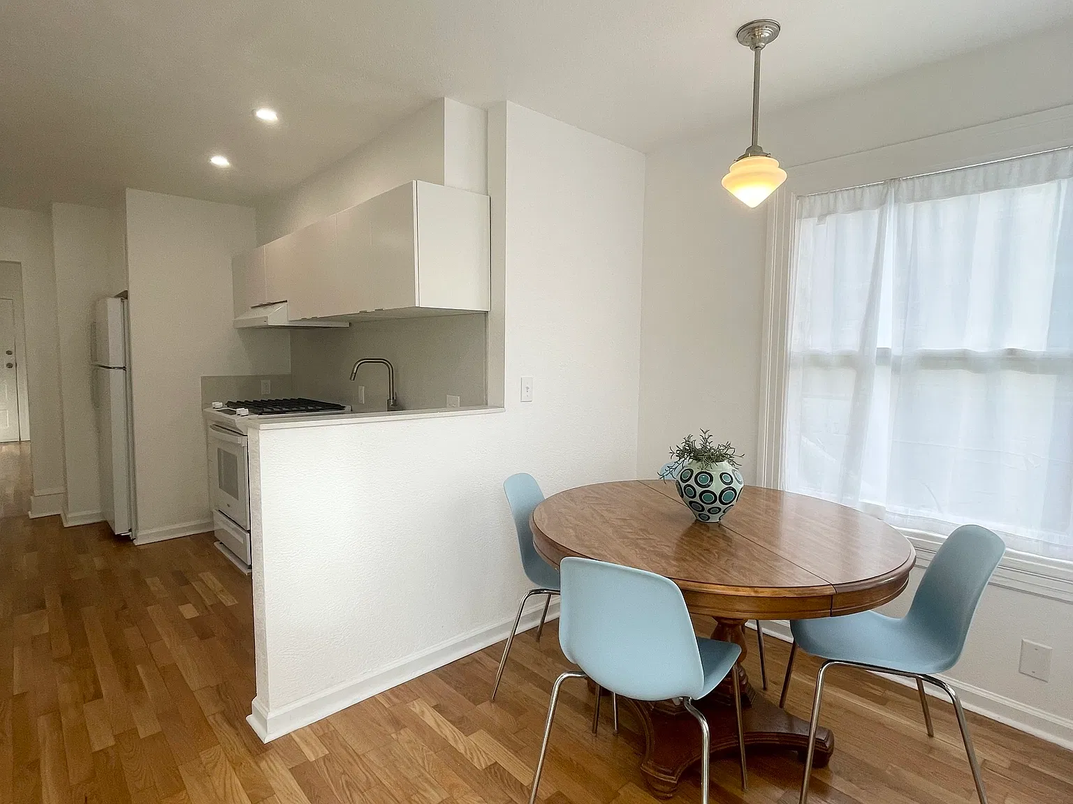 3942 NE 8th Ave — Photo 3