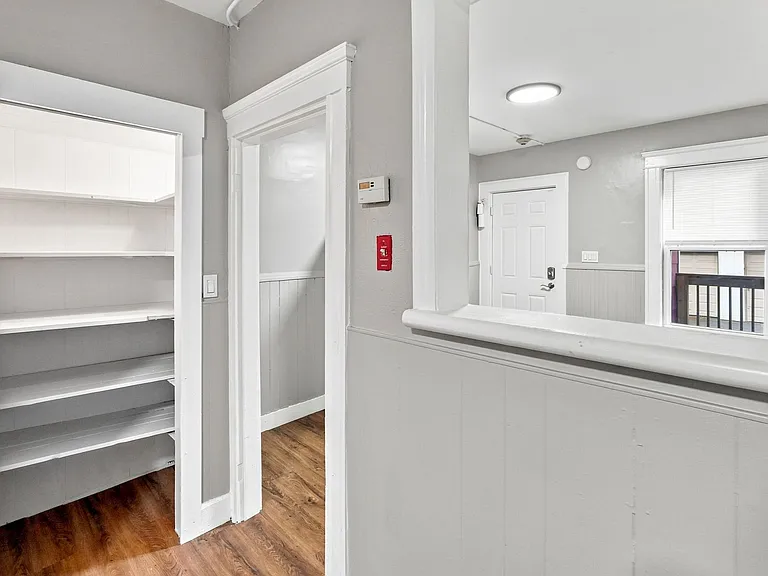 425 Wood Ave #427 — Photo 9