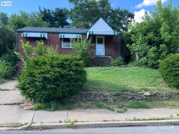 1063 Elwell St, Pittsburgh, PA 15207