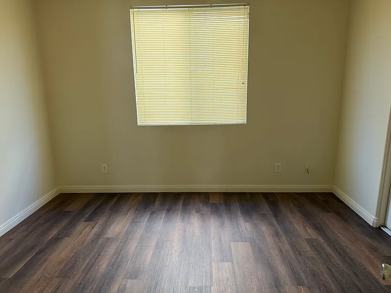 12445 Freeport Dr — Photo 6