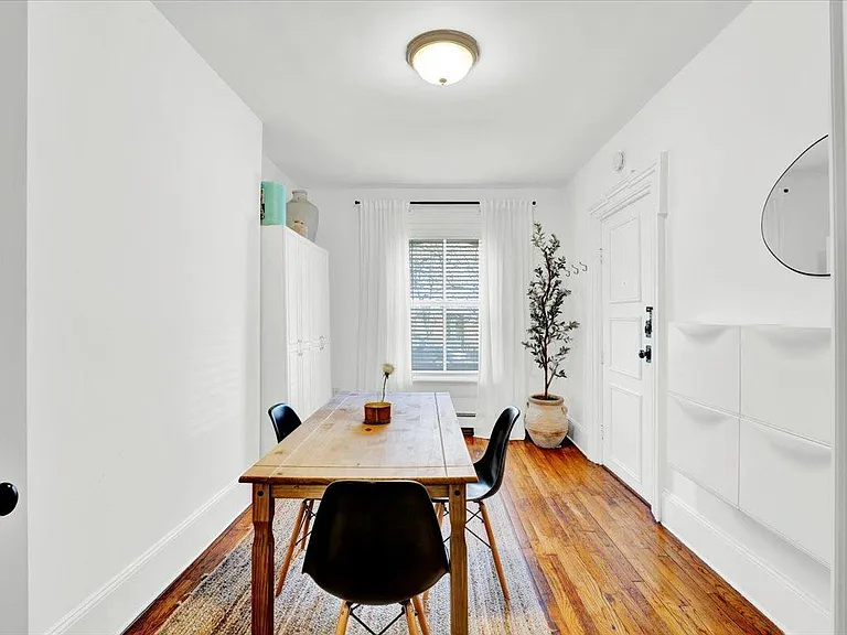 273 5th St #1 — Photo 3