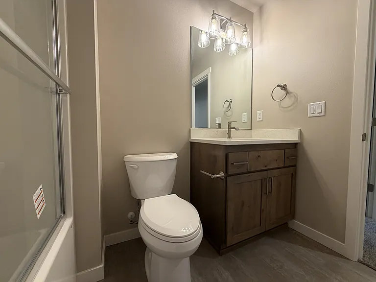 4025 Filbert St NE — Photo 24