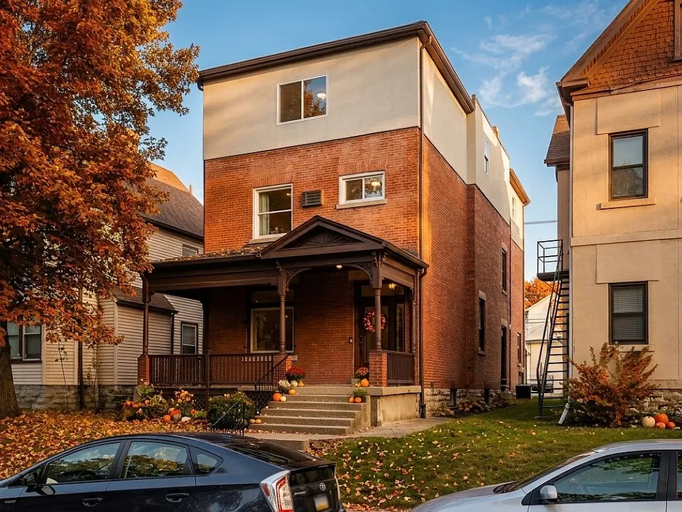 318 Amber St #3