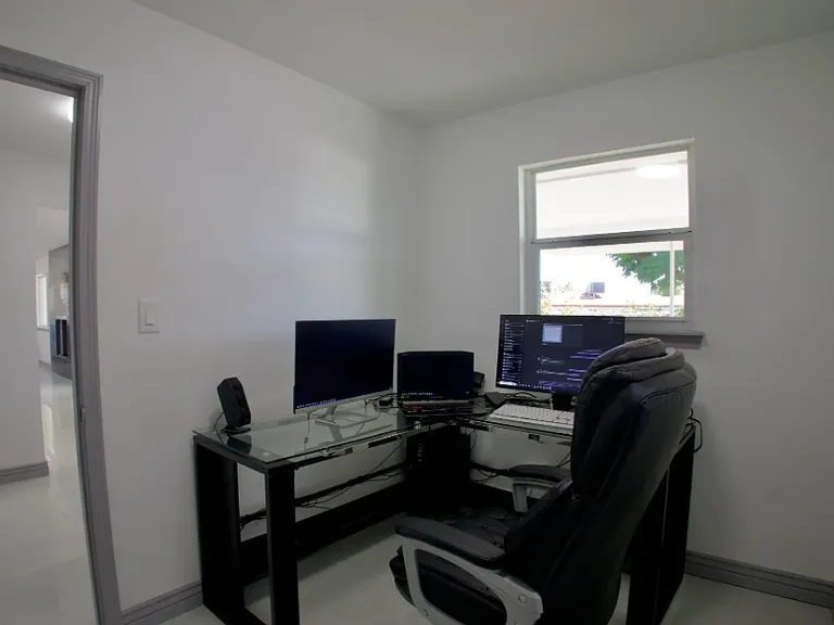10100 Woodway Dr — Photo 29