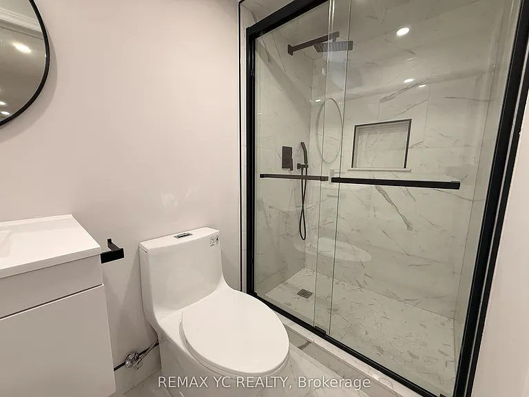 402 Handley Cres #BASEMENT — Photo 8