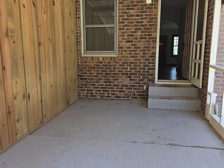 3911 Willow Dr — Photo 4