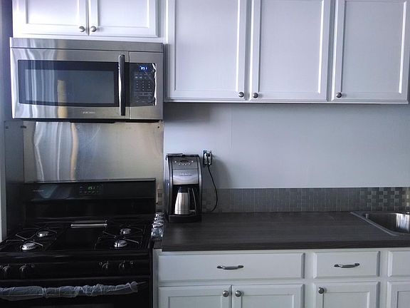 4th image of 3042 Aramingo Ave
