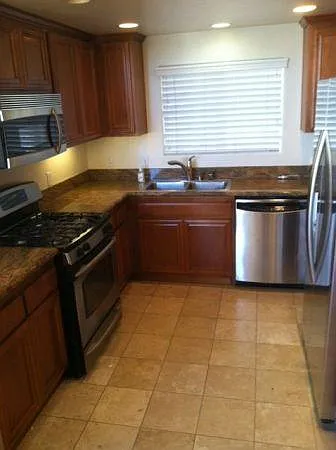 2 bed, 1150 sqft, $3,495 — Photo 2