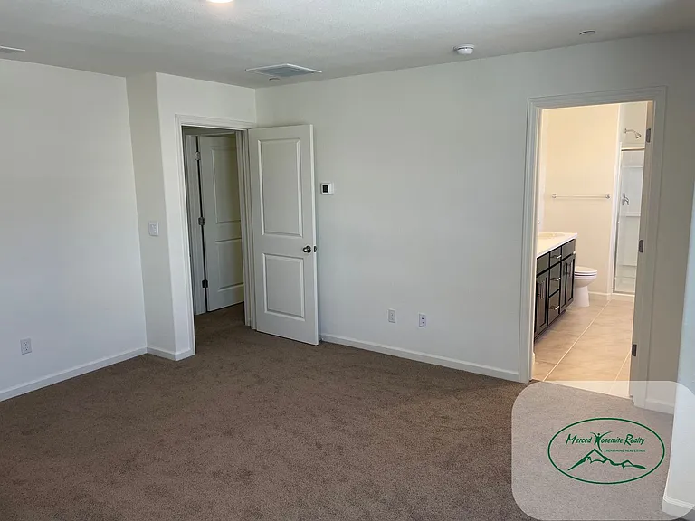 272 Shafer Ave — Photo 12