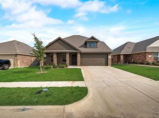 2750 Tanner St, Forney, TX 75126