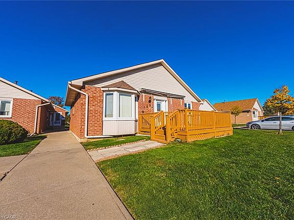 2nd image of 122 Bunting Rd #109