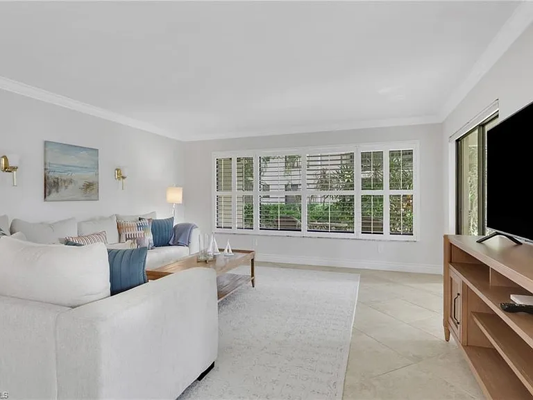 5964 Pelican Bay Blvd #415 — Photo 9