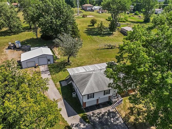5th image of 6547 SE Horseshoe Dr